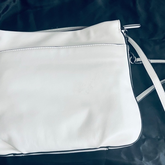 Simply Vera Wang Purse - Picture 2 of 5